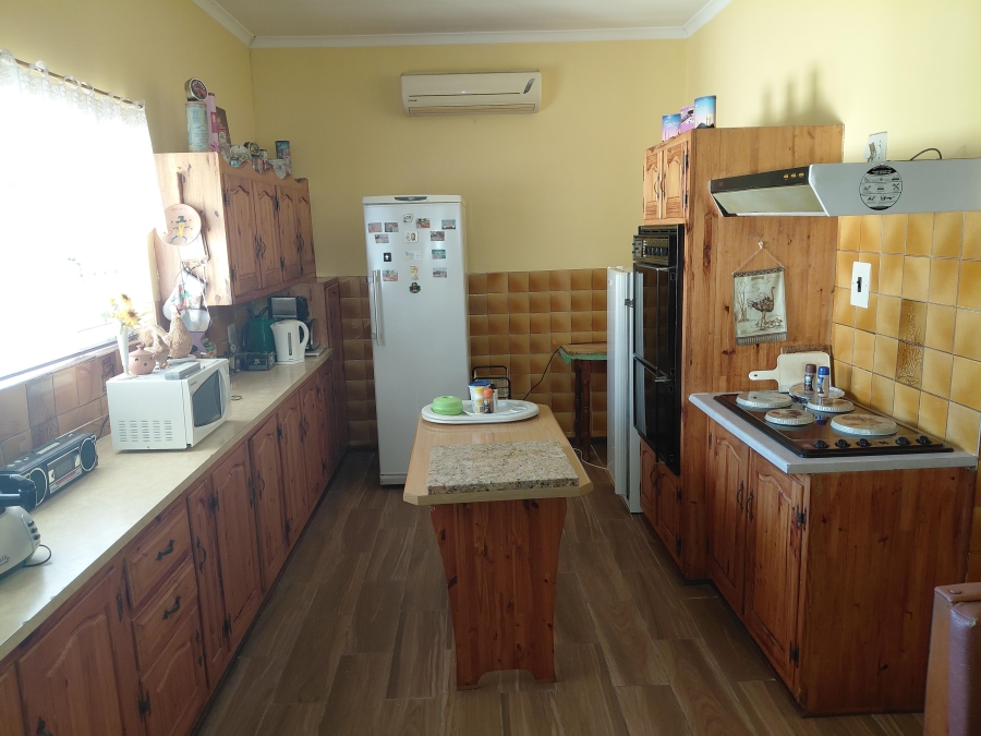 4 Bedroom Property for Sale in Despatch Central Eastern Cape